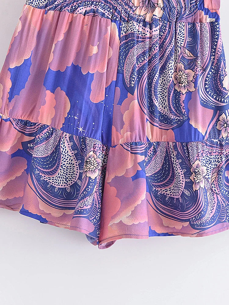 Vintage Chic Star Moon Print Swish shorts
