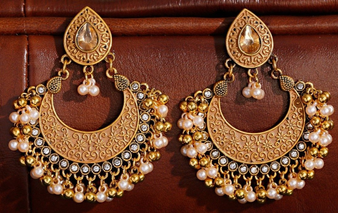 Rare Boho Crystal Pearl Junket Drop earrings