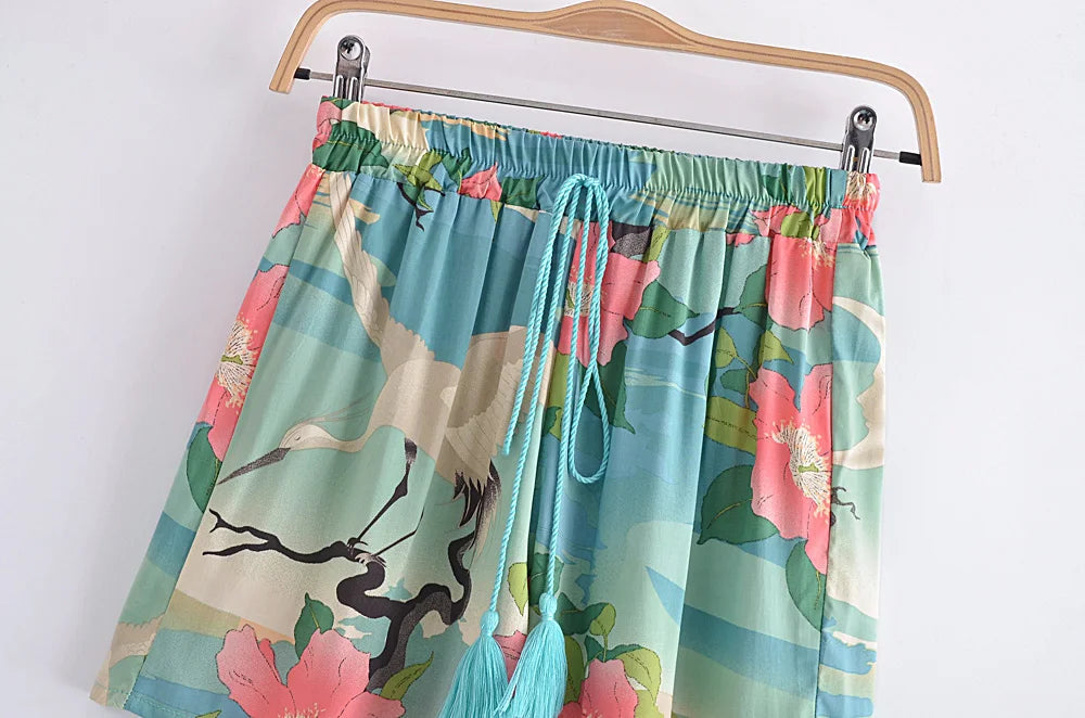 Vintage Bohemian Chic Crane Floral Print shorts